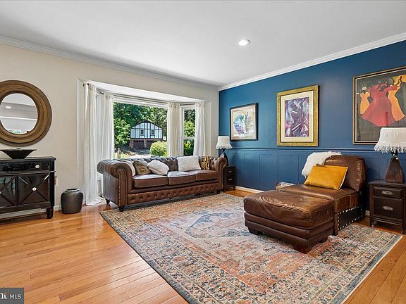 5th image of 16065 Deer Park Dr