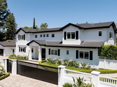 20701 Dumont St, Woodland Hills, CA, 91364
