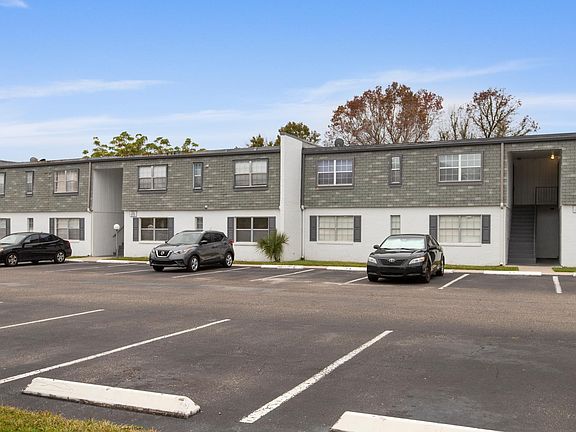 4th image of 1000 S Semoran Blvd APT 104