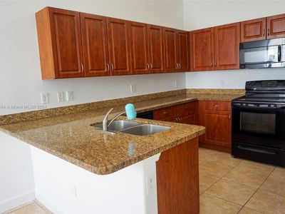 10242 NW 7th St UNIT 204, Miami, FL, 33172