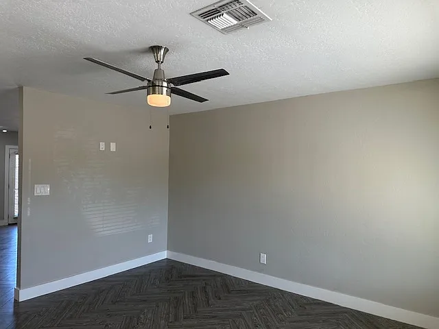 1416 E Del Rio Dr — Photo 7