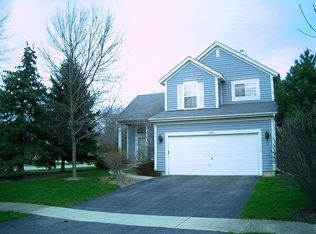 1095 Dorchester Ln, Bartlett, IL 60103