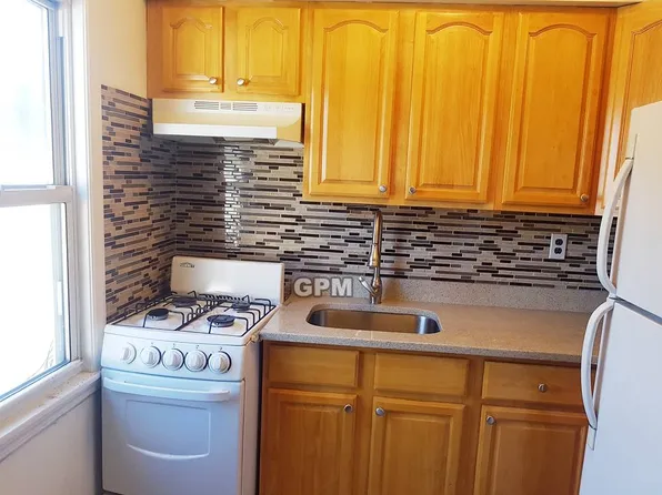 4607 204th St, Bayside, NY 11361