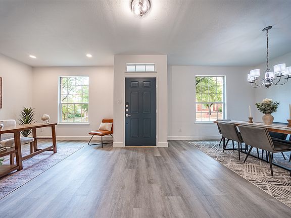 3rd image of 2837 Deer Ridge Dr
