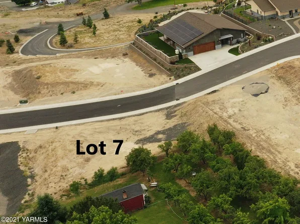 611 Vista Del Sol #7, Selah, WA 98942