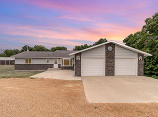 19906 360th St, Montgomery, MN 56069