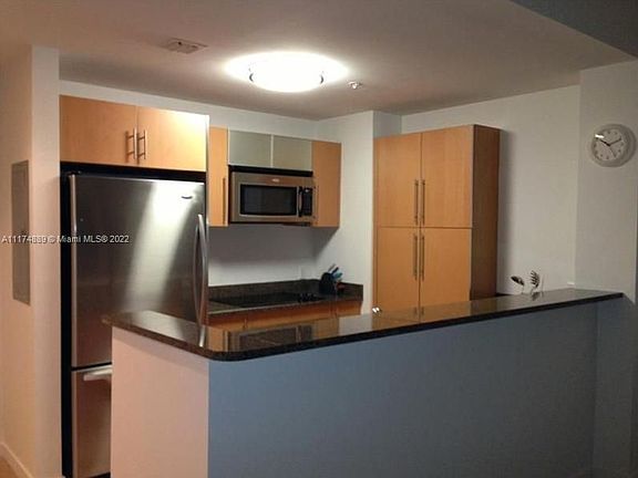 2nd image of 300 Biscayne Blvd #1707