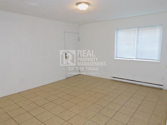 5th image of 1502 Autumn Dr Unit B