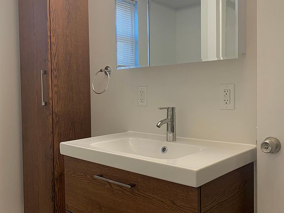 4th image of 178 W Lakeview Ave