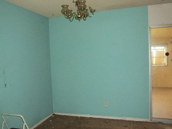 5th image of 3905 Smithfield Way