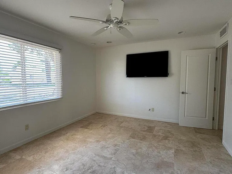 5888 N 83rd St — Photo 33