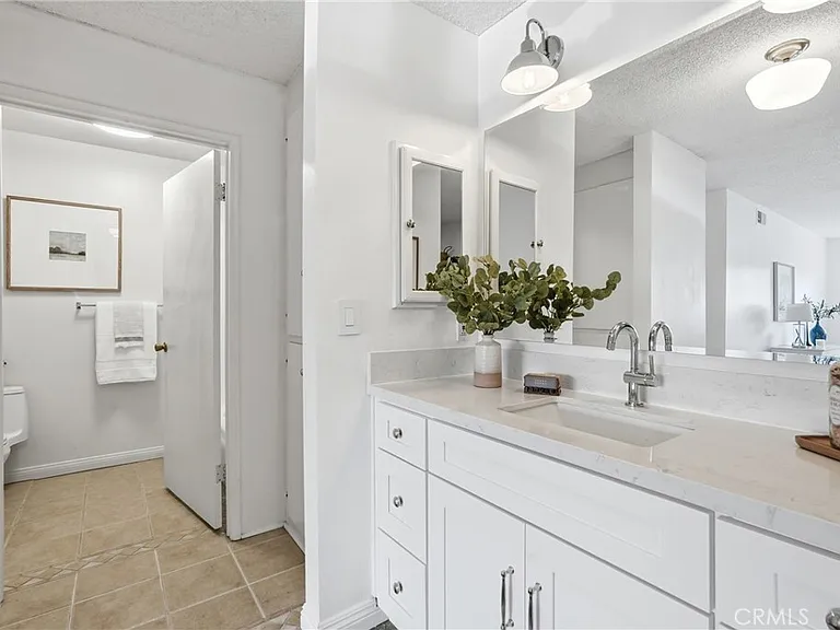 24420 Alliene Ave #3 — Photo 19