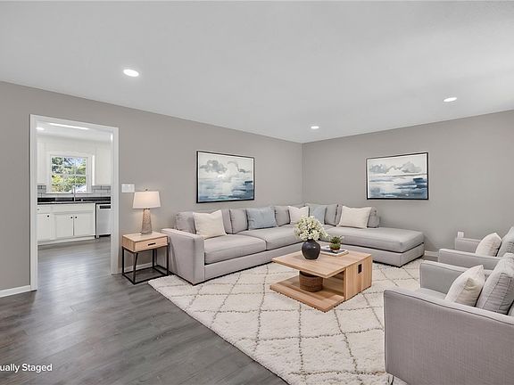 5th image of 103 Bridgeview Dr