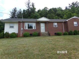 226 Balls Mill Rd, North Wilkesboro, NC 28659