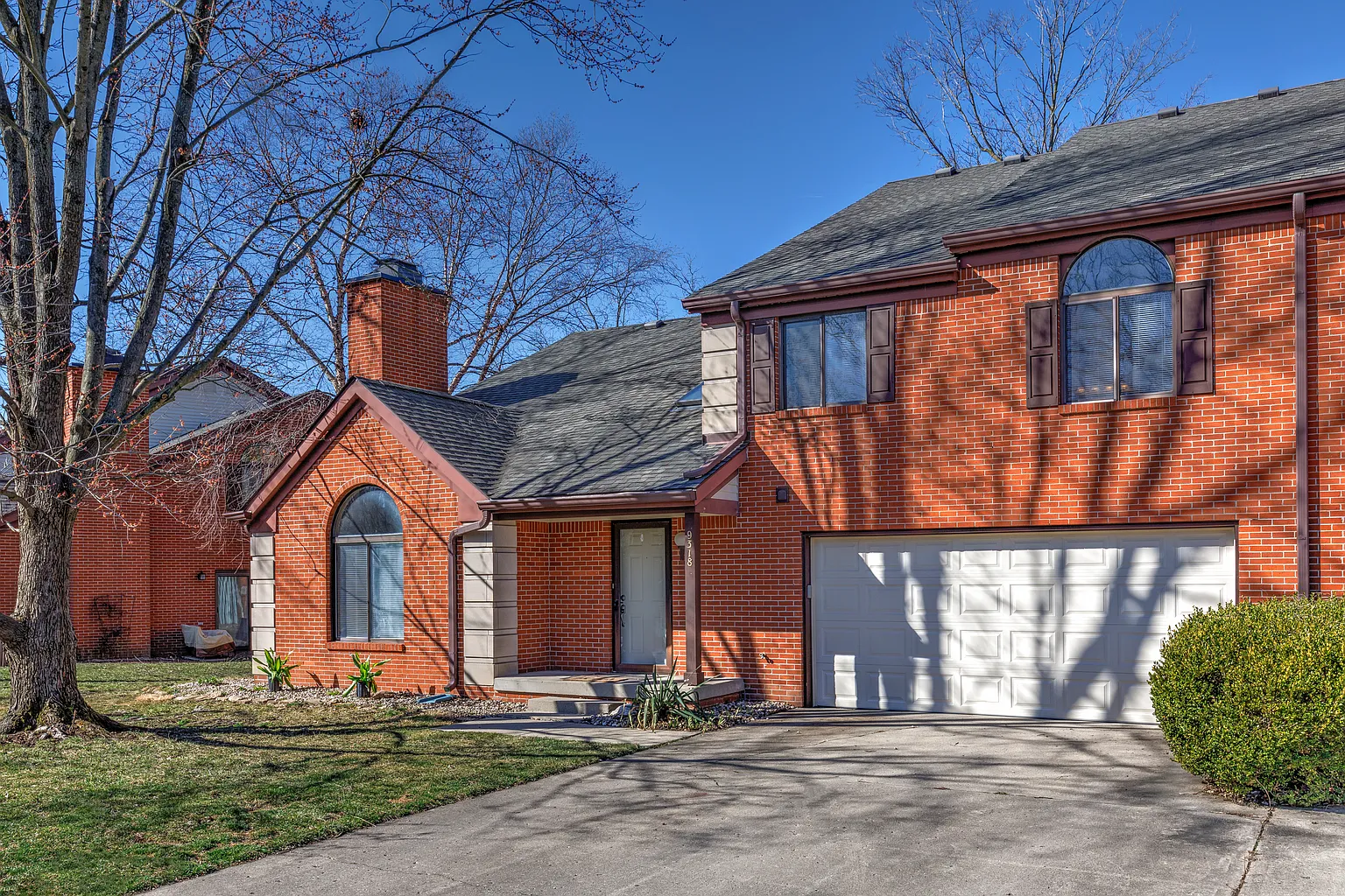 9318 Golden Leaf Way photo 1