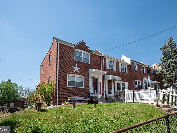 2nd image of 1900 Prospect Rd