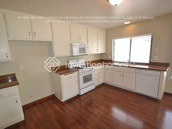 4th image of 2064 Universal Ave