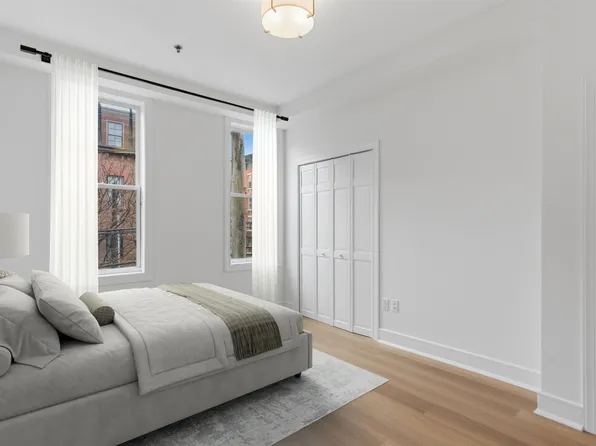 60 Madison Street image 10 of 14