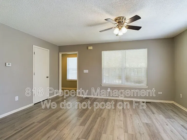 2314-2316 Monroe Ave #2316 — Photo 2