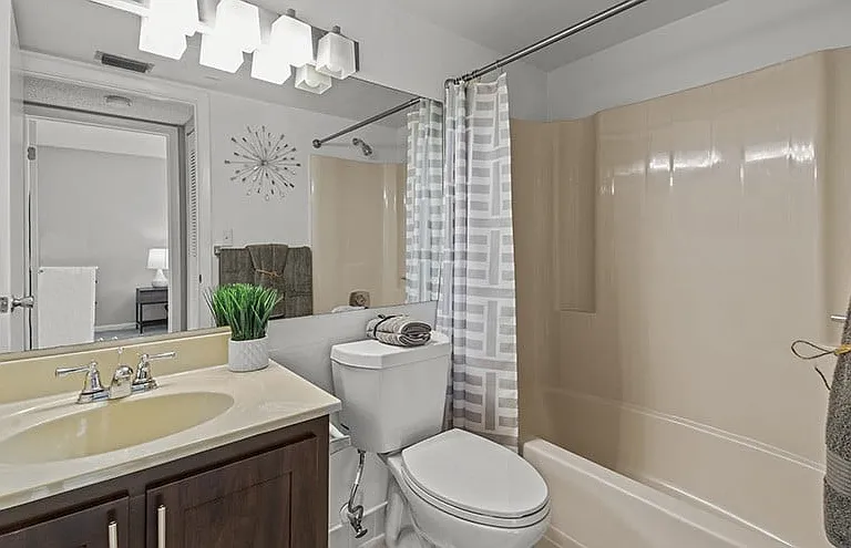 The Avant at Pembroke Pines Apartments — Photo 38
