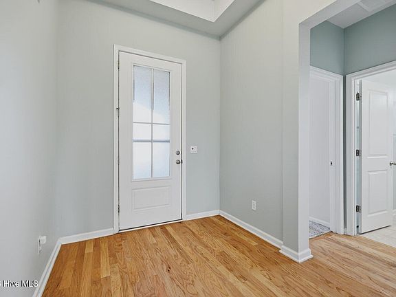 5th image of 212 Cable Lake Circle