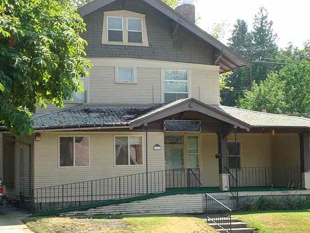 1st image of 1117 W 10th Ave