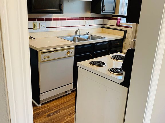 2nd image of 3129 Ramona Ave #2