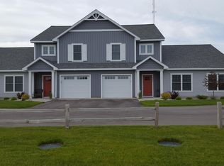 6052 Gray Ridge Trl, Traverse City, MI 49684