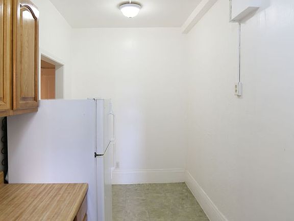 5th image of 1235 Bush St APT 21