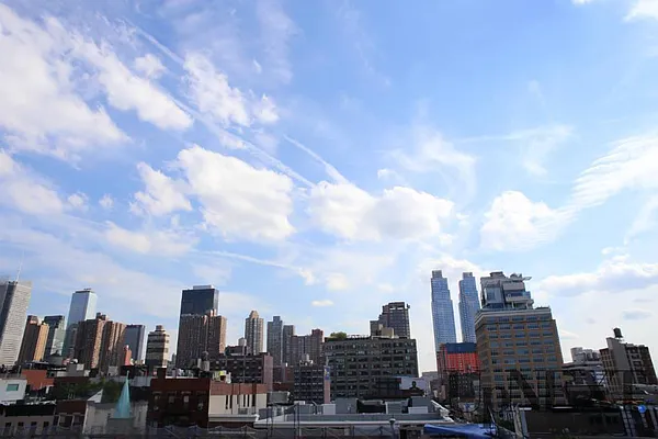 Rented by UpNext Real Estate | media 21