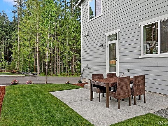 2nd image of 1442 240th Ave NE
