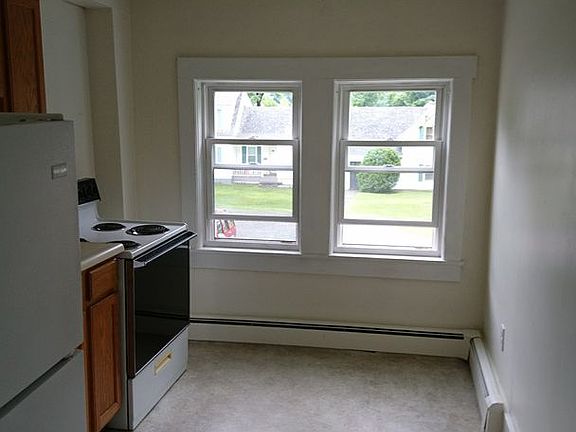 2nd image of 23 Tracy St #4