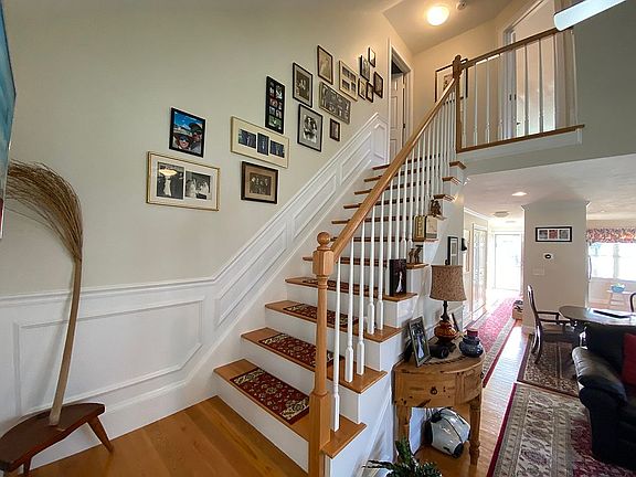 Stairs to 2nd floor