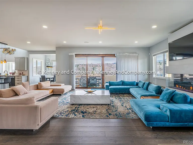 6438 Farthing Dr — Photo 12