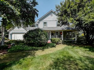 1013 Wellington Way, Hartland, WI 53029