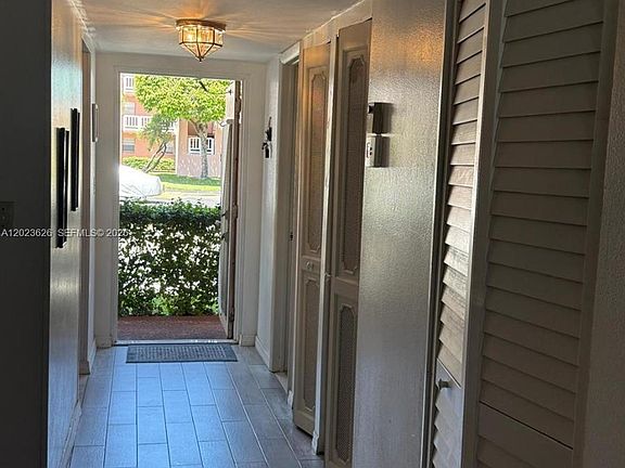 5th image of 9401 Sunrise Lakes Blvd APT 109