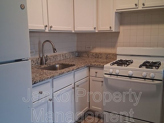 3rd image of 3351 Commercial Ave APT 23