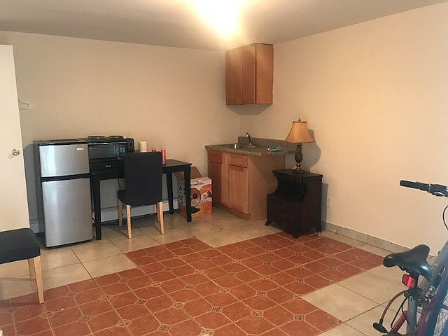 1st image of 625 Logan Ave #1