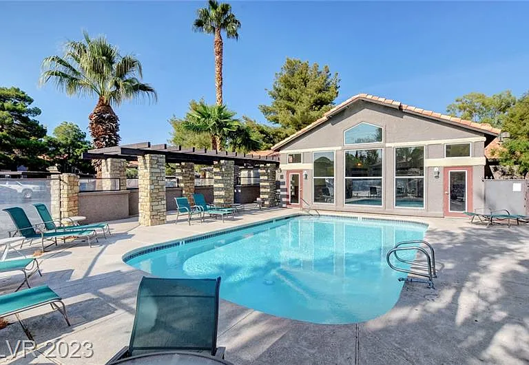 2750 S Durango Dr — Photo 4