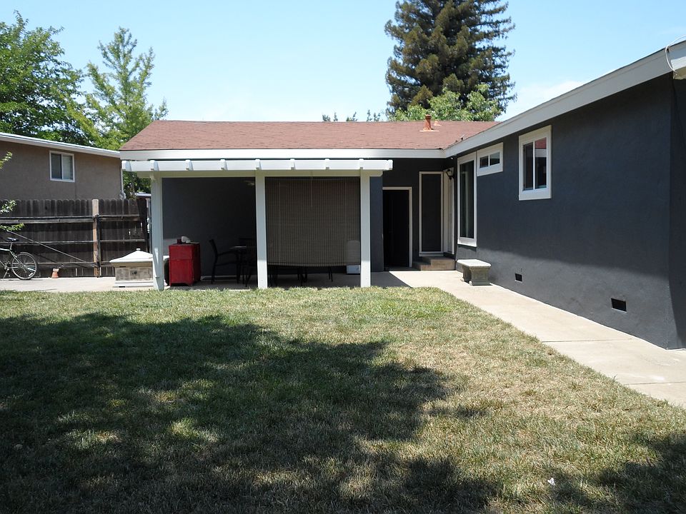 2nd image of 4408 Pinewood Ct