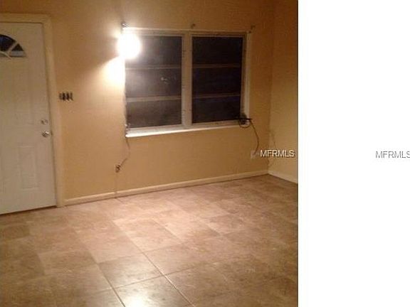 3rd image of 113 E Golf Links Ave