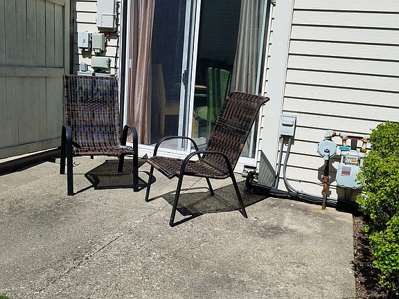 3rd image of 1206 S Parkside Dr #L1