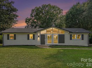 1902 19th Ave NE, Hickory, NC 28601