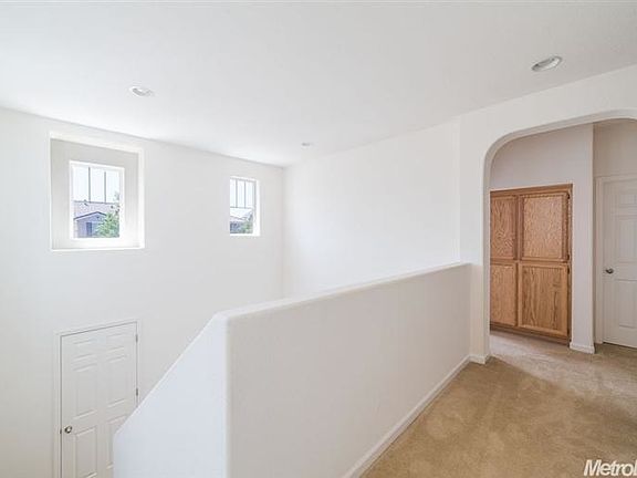 5th image of 3150 Tolliver St