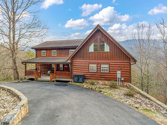 2nd image of 206 Rodeo Dr