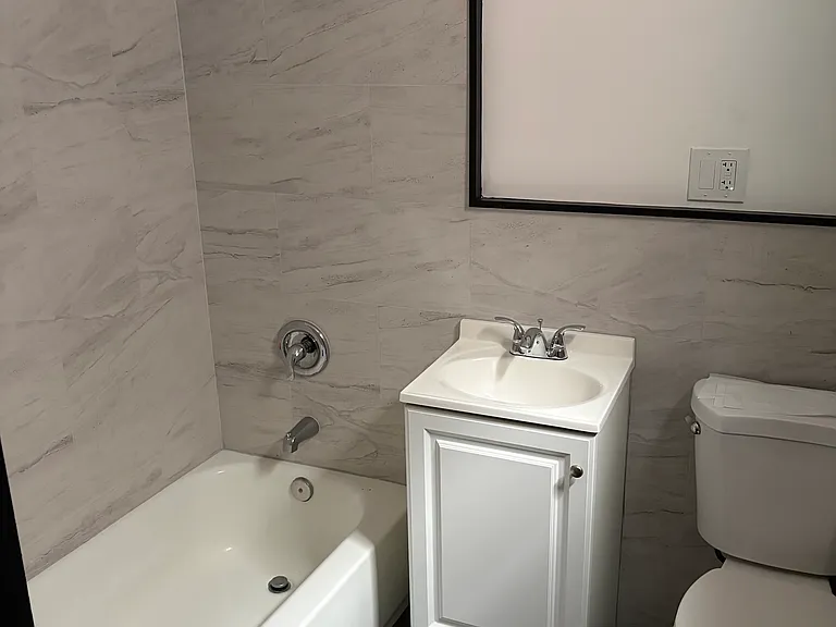 12 Saint Pauls Ave #2 — Photo 2
