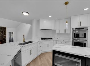 7368 Mission Hills Dr, Las Vegas, NV 89113