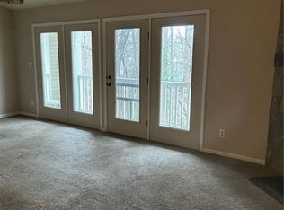 2330 W Vandalia Rd Unit L, Greensboro, NC 27407