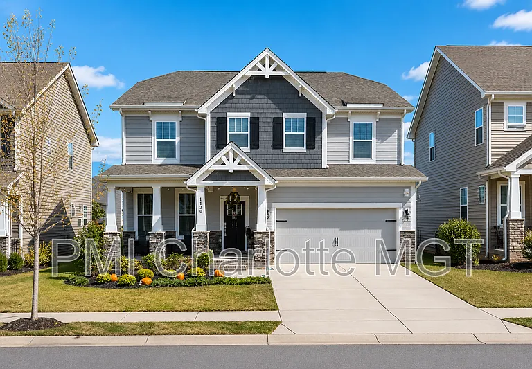 1120 Walbury Hl — Photo 1
