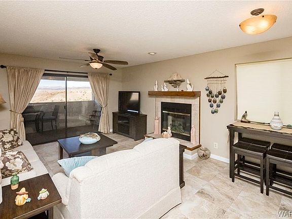 5th image of 2022 Merrill Ln Unit 6F